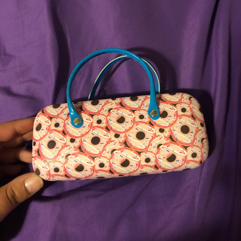Donut design eye glasses case